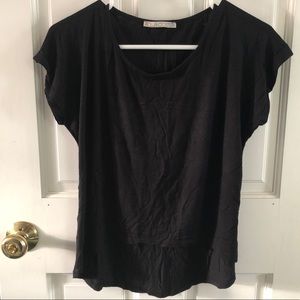 🌸Black high-low tee